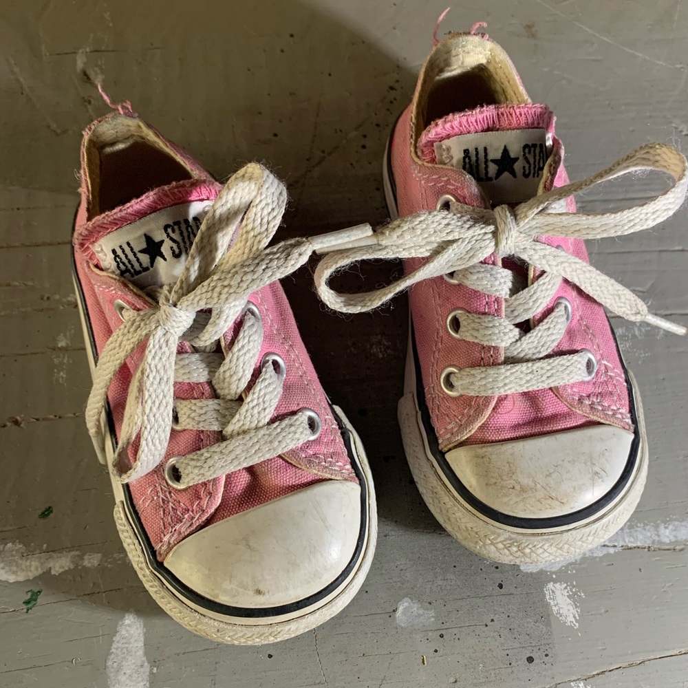 Pink toddler converse shoes